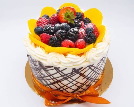 Mixed Berry Fruit Cake (混合浆果蛋糕)